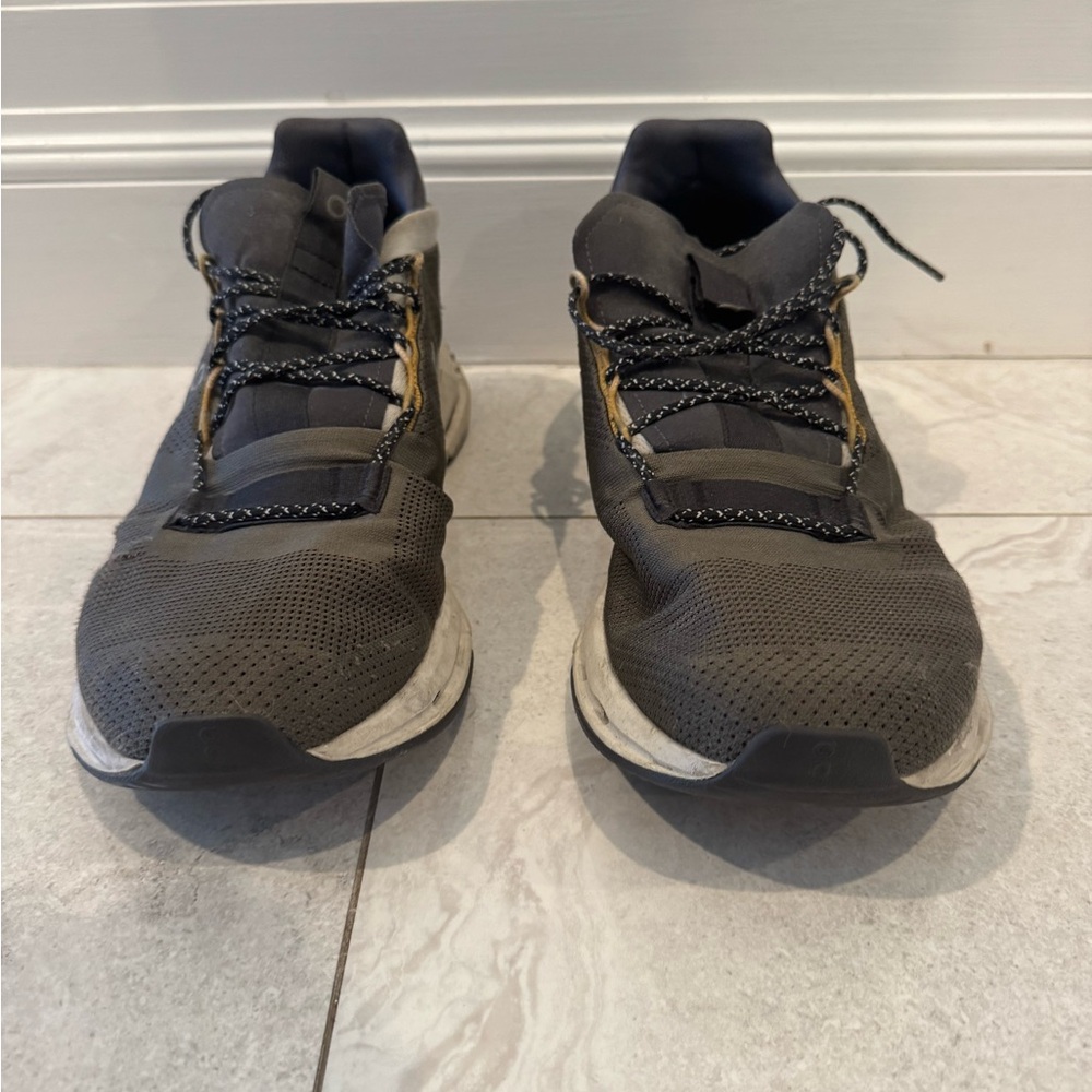 On Running Men's Black and Tan Athletic Shoes
